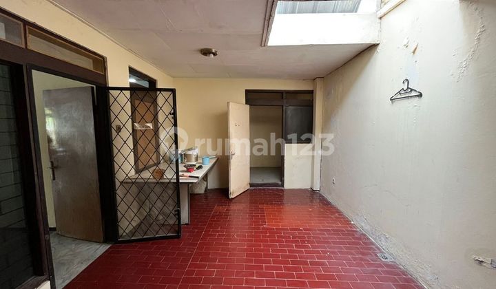 Rumah Kantor Carport 3 Mobil Jalan 2 Mobil di Tebet  2