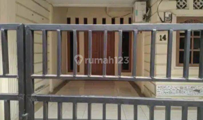 Rumah 2 Lantai Jual Cepat di Tebet 2