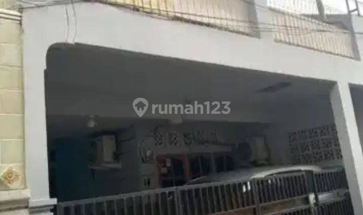 Rumah 2 Lantai Jual Cepat di Tebet 1