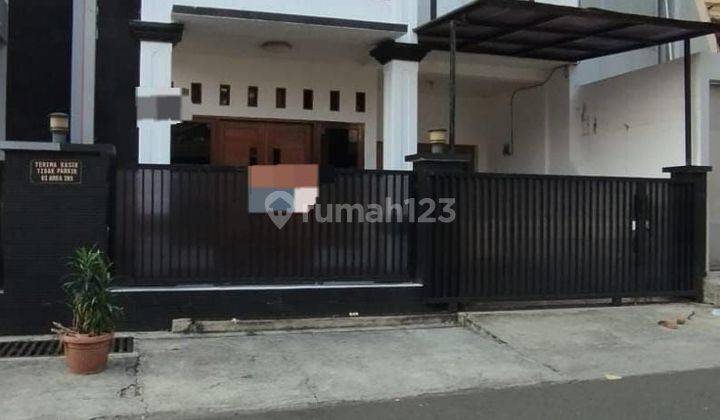 Rumah Modern 2 Lantai Jalan Lebar di Tebet  1