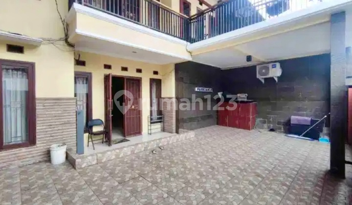 Rumah 2,5 Lantai Nyaman dan Strategis di Tebet 2