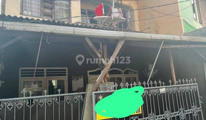 Rumah Sederhana Perlu Renovasi Di Tebet 1