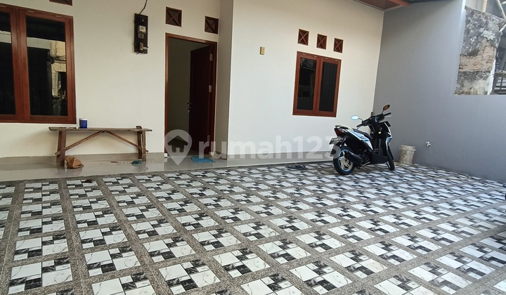 Newly Renovated 1-Story House in Tebet 2