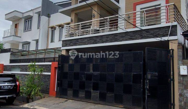 Rumah Furnished Di Dalam Komplek Gd Peluru Tebet