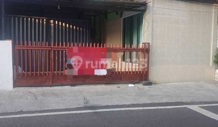 Suitable Office House in Tebet with Wide Road Access