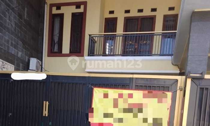 Rumah 2,5 Lantai Nyaman dan Strategis di Tebet