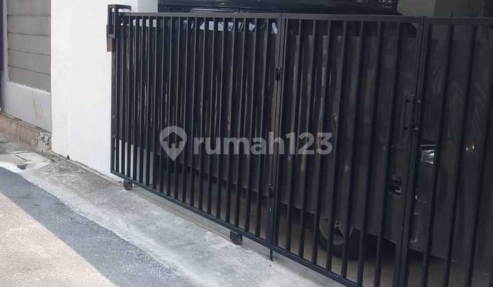 1-Story House in Tebet