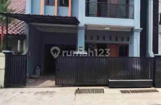 Rumah Bagus Jalan Lebar dan Strategis di Tebet Rumah Bagus Jalan Lebar dan Strategis di Tebet