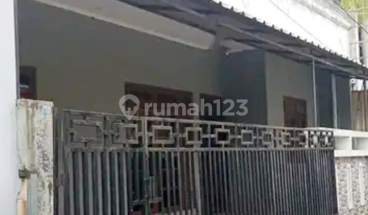 Rumah Bersih Dan Terawat Di Tebet 1