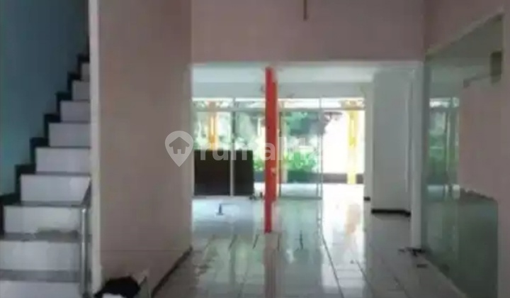 Land Calculation House with Wide Road Access in Tebet 2