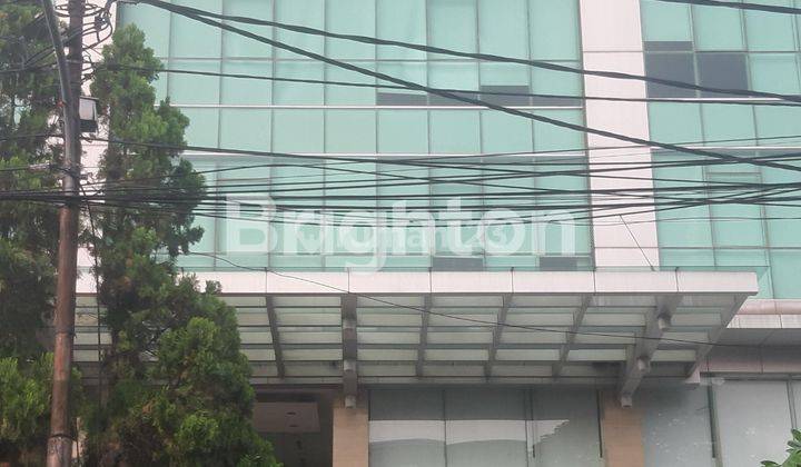 Gedung hanya di lantai 1 saja,lb 150m2,hgb,Cocok kantor dll,selangkah mall,tol 1