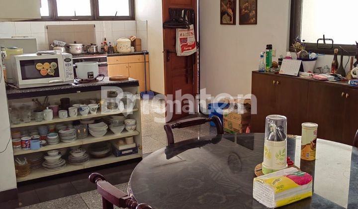 Tanah bonus rumah bagus 1lantai  jual dibawah njop  jelambar selangkah duta mas.