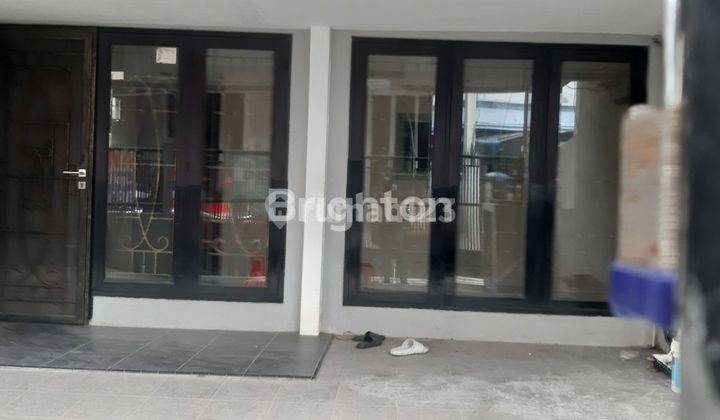 Rumah bagus 2lt,lb300m,shm,jalan1.5mobil,garasi 2mobil,selangkah pasar dan mall,bebas banjir 1