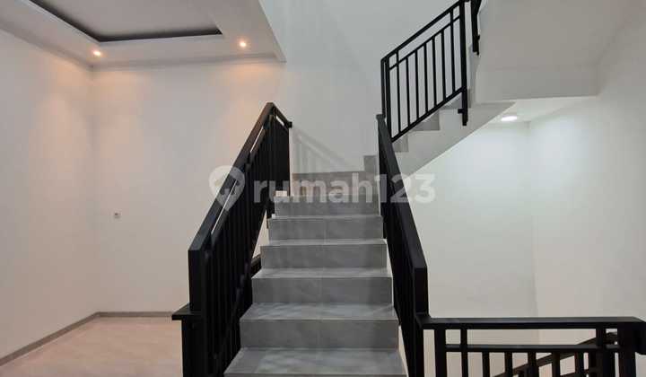 New 3-Storey House 2-Car Street Near Central Park Mall Tanjung Dur