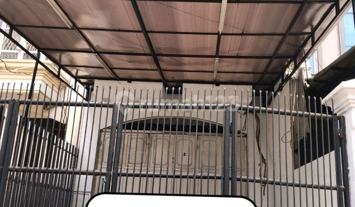 Nice 4-Storey Shop House, 3-Car Street, Suitable for All Businesses, Near Central Park Mall, Tanjung Duren. Nice 4-Storey Shop House, 3-Car Street, Suitable for All Businesses, Near Central Park Mall, Tanjung Duren.