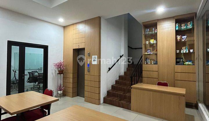 Kantor Tebet 4 Lantai Dengan Rumah Ruang Usaha di Jakarta Selatan 1