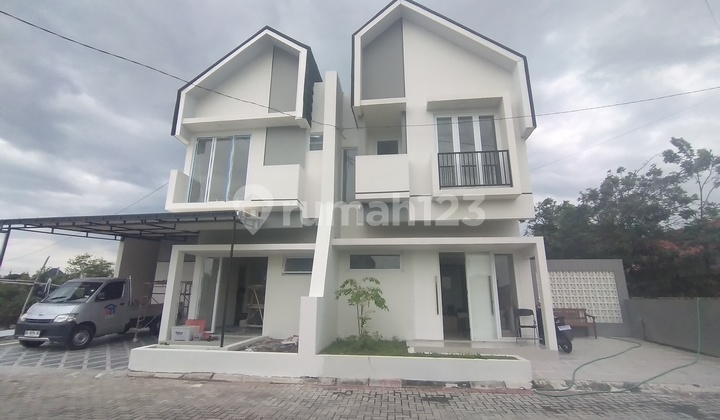 Ada Desain Rumah 1 Lantai dan 2 Lantai Ready. Cluster Sudah Ramai. Sisa 6 Kavling Saja, Kavling Siap Bangun Plus Rumah Inden, bisa Custom Layout Ruangan, 1 atau 2 Lantai.