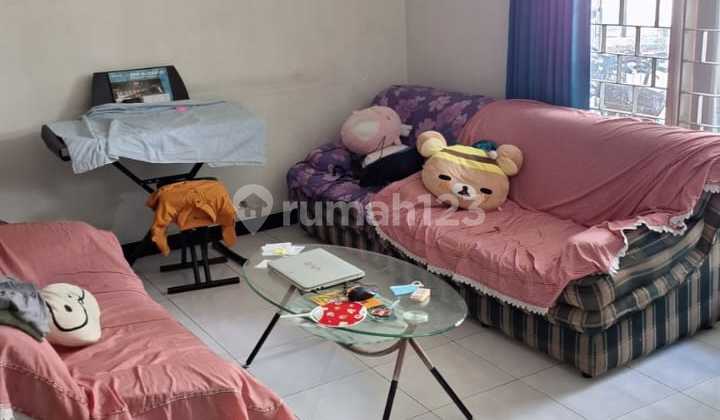 Strategic Ready-to-Occupy House in Solo Baru 2