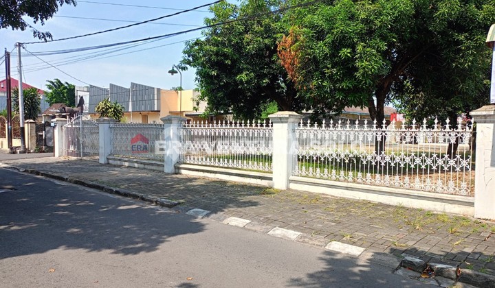 Tanah + Bangunan Strategis Tengah Kota Solo