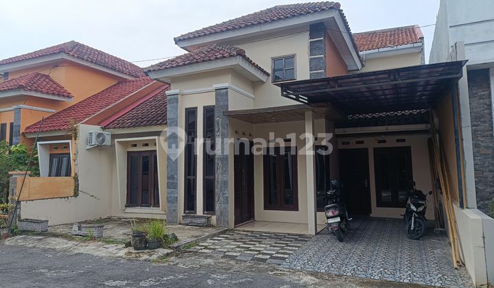 Ready-to-Occupy Strategic Cluster House in Colomadu 2