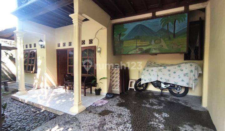 SPACIOUS 4-BEDROOM HOUSE FOR RENT IN CENTRAL LOVINA - NEAR BEACH AND LOCAL AMENITIES 1