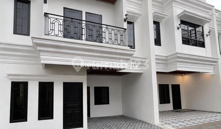 Rumah 2 Lantai Classic Modern Free Biaya'' di Bintaro
