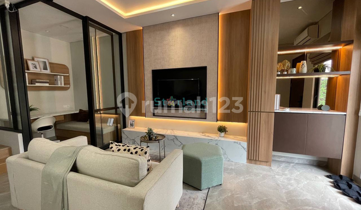 Luxurious Scandinavian 3-Storey Rooftop Attic Room in Bintaro 2