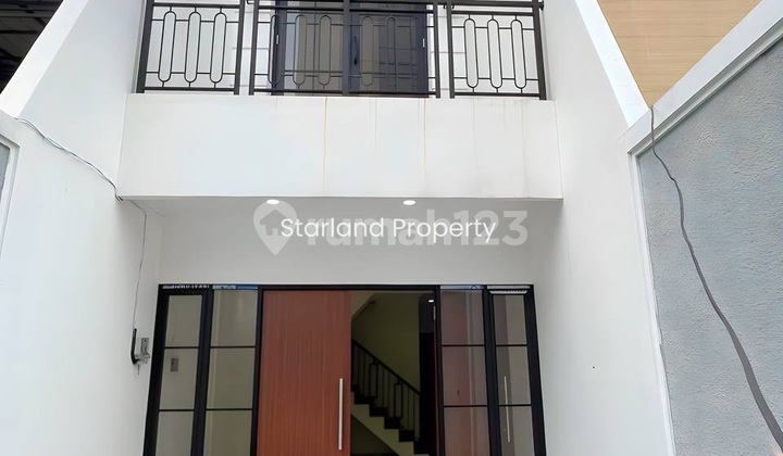 Rumah 2 Lantai Siap Huni Classic Modern Di Kebon Jeruk  2