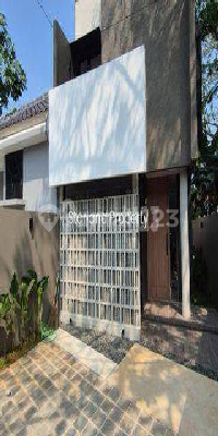 Rumah Siap Huni Industrial Modern Di Area Bintaro Sektor 9