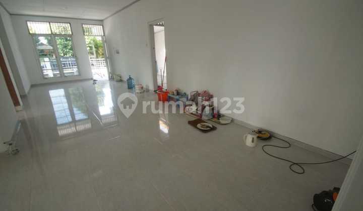 Rumah 1 Lantai Rapi Luas 270 Sektor 1a Gading Serpong 2