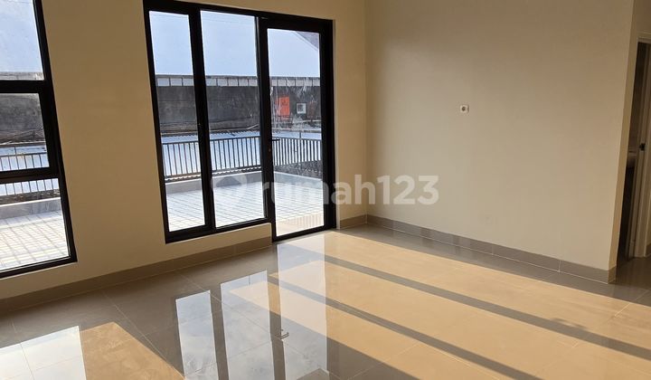 Rumah Baru 2 Lantai Bangunan Mandìri Sektor 7 Gading Serpong Rumah Baru 2 Lantai Bangunan Mandìri Sektor 7 Gading Serpong