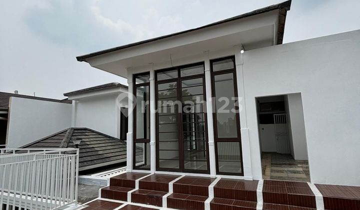 Neat, Ready-to-Live, Renovated House at The Avani, BSD City.