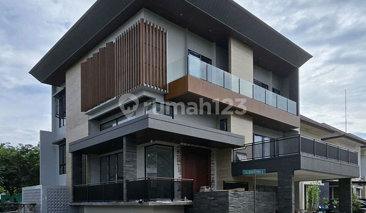 Rumah Split Level Bangunan Mandiri Cluster Illustria Eminent Bsd Rumah Split Level Bangunan Mandiri Cluster Illustria Eminent Bsd