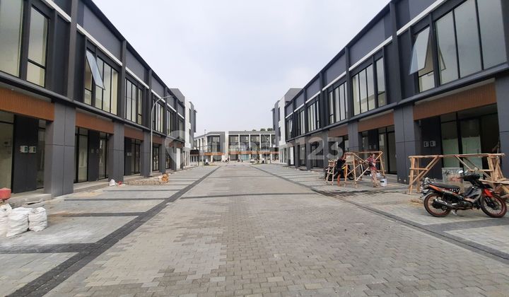 Ruko Hampton Avenue At Boulevard Gading Serpong