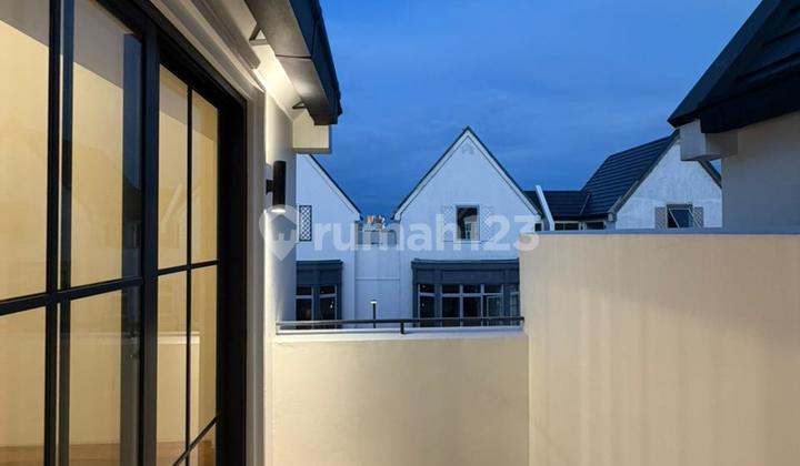 Disewakan Rumah Baru Cluster Louise Summarecon Gading Serpong 1