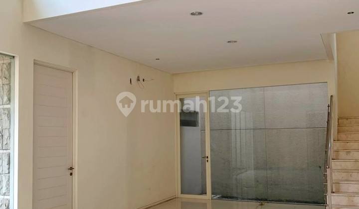 Raffles Garden House, Citraland Ready to Occupy, 2 Carports, 2 Garages 2