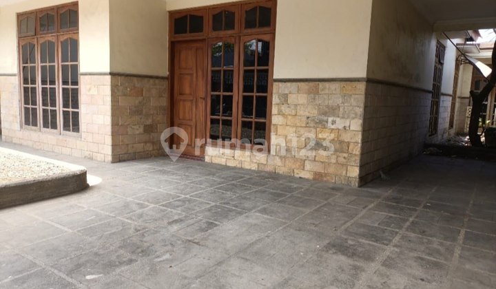 Active Boarding House Location Bratang Gede Surabaya Fully Occupied Boarding House Revenue 1.5 Million - 2.5 Million / Room Per Month 2