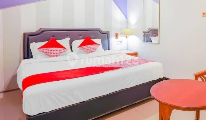 Business House Near Raya Merr Location Semampir Semolowaru East Facing Road Width: 2 Cars 2