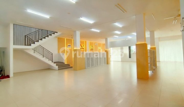 Commercial Space in Palm Hill Citraland Los, Move-in Ready, Granite Flooring 2