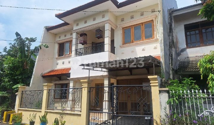 Rumah di Nginden,Surabaya Timur Row Jalan:2 Mobil Ngepres