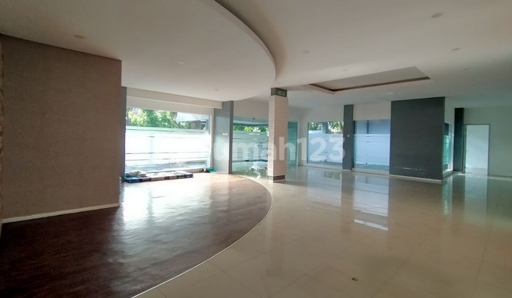 Business Location at Darmo Main Road, Surabaya City, West Facing