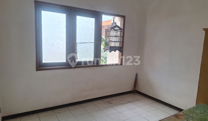 Rumah di Nginden,Surabaya Timur Row Jalan:2 Mobil Ngepres 2