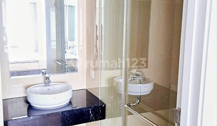 Grand sungkono lagoon Tower Caspian lantai 27 Baru gress dan Fully furnish mewah