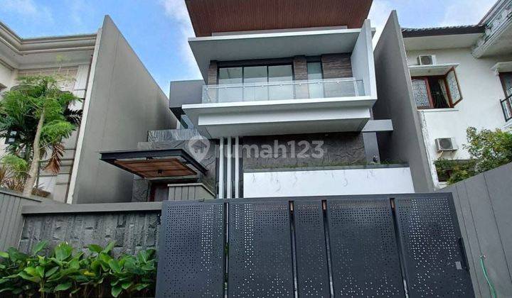 Rumah High End House Cluster Taman Golf 1