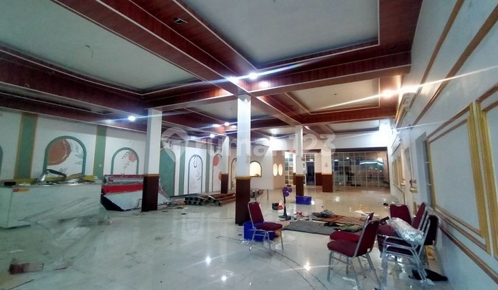 Commercial property in the city center Jl Raya Darmo, PLN 16500 watts