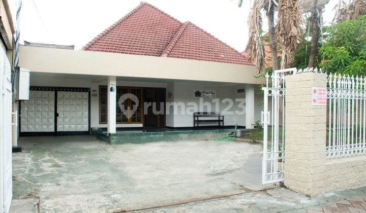 Rumah Jl Ciliwung Pusat Kota Surabaya Cocok untuk Kantor,Cafe,Swalayan dan Segala Usaha Parkir Dalam bisa 4 Mobil Luar Parkir Bebas Rumah Jl Ciliwung Pusat Kota Surabaya Cocok untuk Kantor,Cafe,Swalayan dan Segala Usaha Parkir Dalam bisa 4 Mobil Luar Parkir Bebas