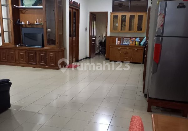 Rumah Wisma Permai Siap Huni Dekat Galaxy Mall Carport 2 Garasi 1 2