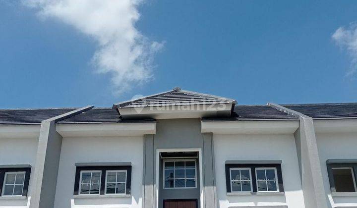 Rumah Baru Gress 105 Meter Persegi Model American Classic SHM di Perumahan Mentari Bumi Sejahtera, Jl. Cendrawasih, Kalipecabean, Candi, Sidoarjo, Jawa Timur, Indonesia, 61271, Candi