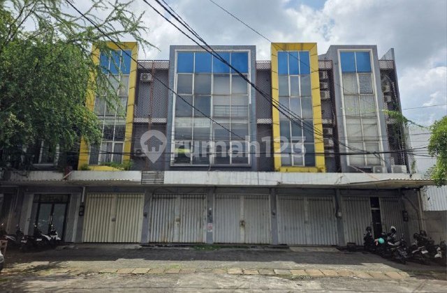 Strategic Dharmahusada Shophouse 1