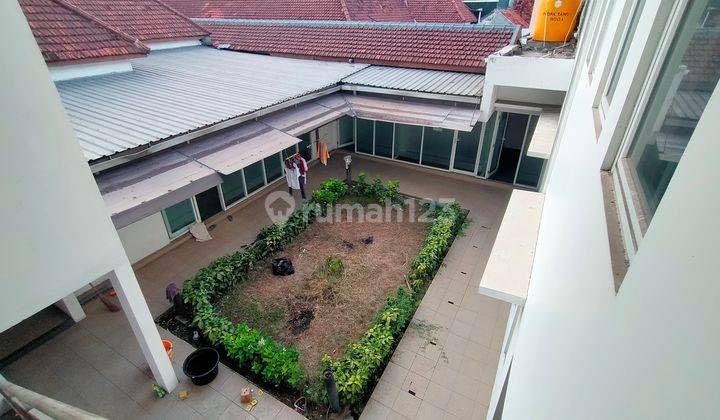 Tempat Usaha Pusat Kota di Jl. Raya Darmo No. 85, Keputran, Tegalsari, Kota Surabaya, Jawa Timur, Indonesia, 60265, Raya Darmo 1